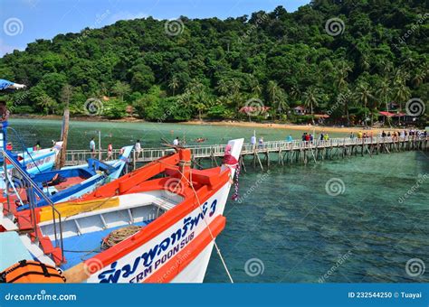 The Koh Chang Bridge .